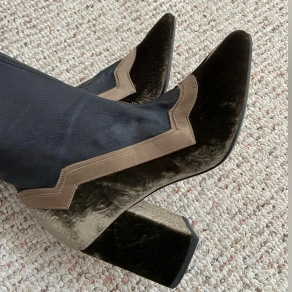 $795 “I’m really here to party” boots by MR in collab with Net a Porter size 6